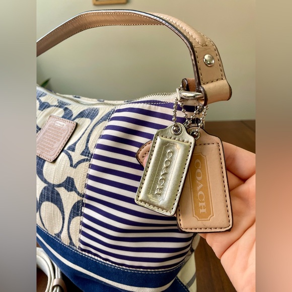 Coach Daisy Patchwork Convertible Hobo Crossbody 2013 - Picture 3 of 10